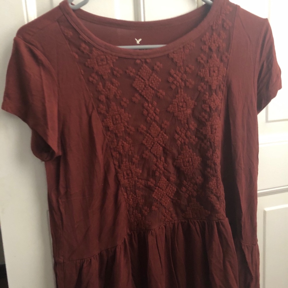 american eagle maroon short sleeve